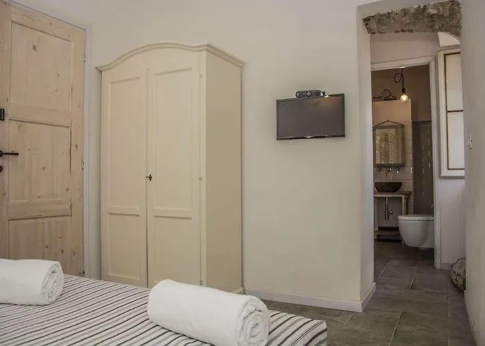 Sotto Il Santo Casa de hóspedes Orco Feglino